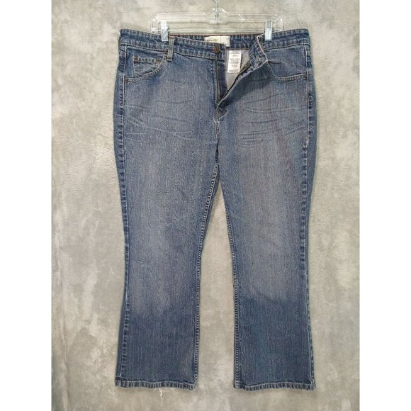 Levis Jeans Womens 18 Short Blue Denim Low Rise Bootcut Signature Medium Wash - Picture 1 of 8